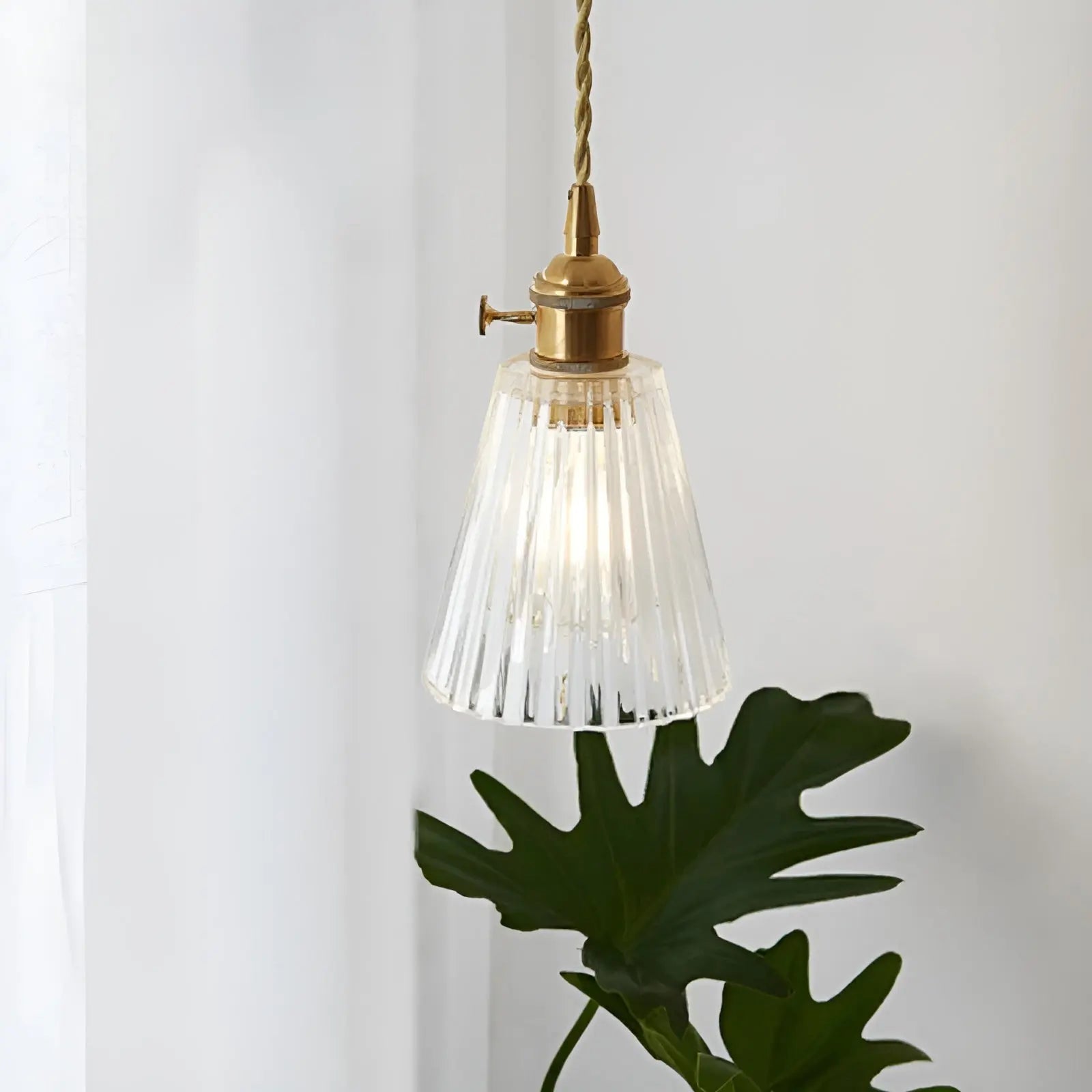 LuxeVintage-Lampe-Nordic-Vintage-LED-Kronleuchter-Lampe-Elegare-200417111.jpg