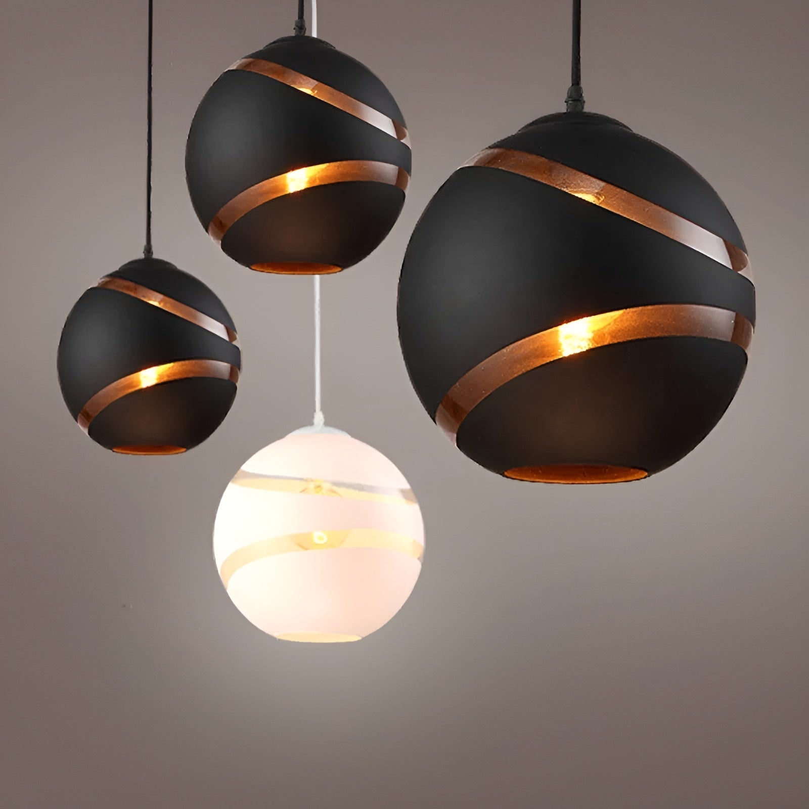 Stijlvolle Glazen Hanglamp - ModernSphere Bolverlichting